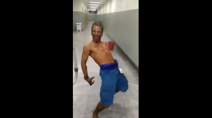 Hombre poseiacutedo aterroriza a un hospital en Brasil