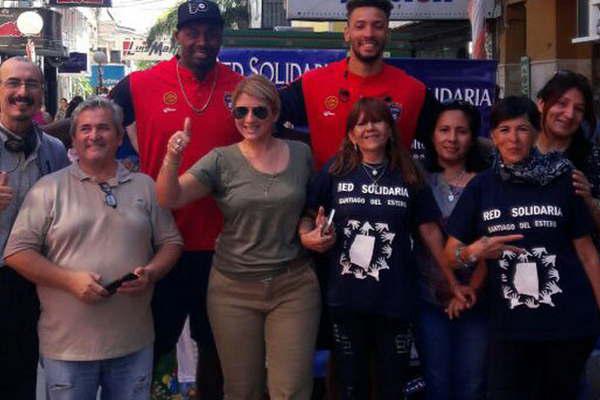 Battle y Cowan se suman a la campantildea de uacutetiles escolares