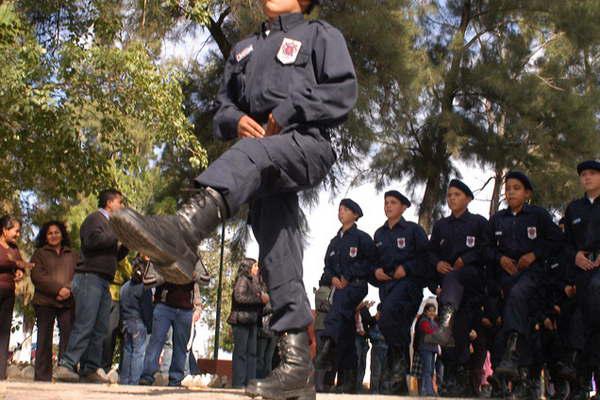El Liceo Policial abre sus puertas a los futuros bachilleres con orientacioacuten juriacutedica
