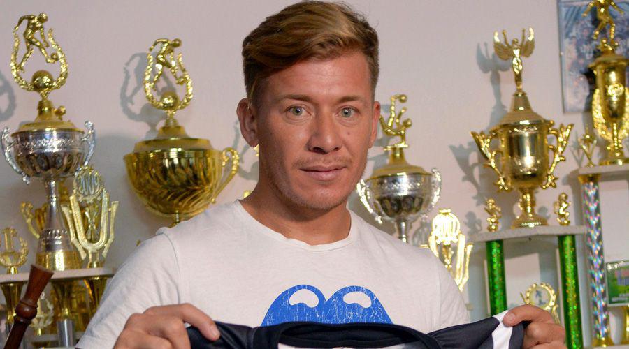 Gonzaacutelez denuncioacute que en Quilmes le falsificaron la firma y auacuten no podraacute debutar en Central Coacuterdoba