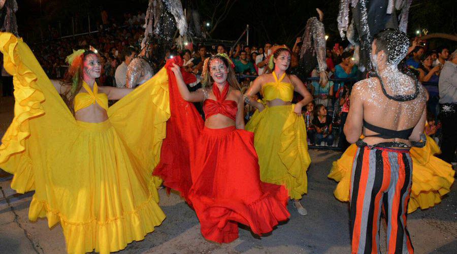 Miles de santiaguentildeos disfrutaron de la apertura a los Corsos de Carnaval 2017