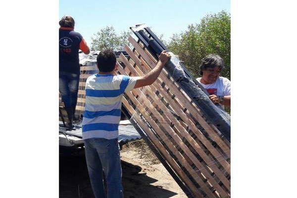 Asisten a varias familias afectadas por las lluvias