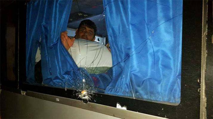 Añatuya- hinchas de Talleres destrozaron el colectivo de Estudiantes