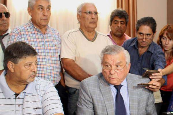 Infante otorgoacute un incremento del 20-en-porciento- para empleados municipales