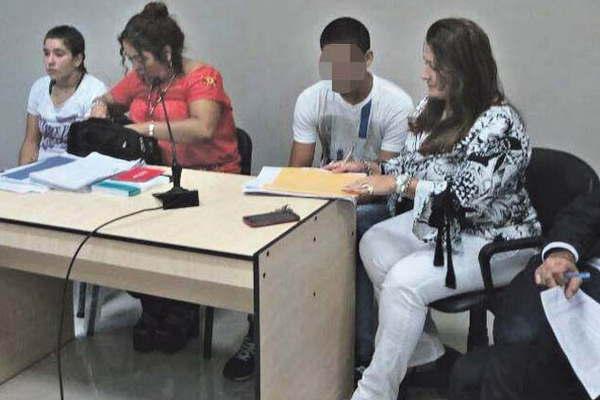 La Fiscaliacutea insiste en la prisioacuten preventiva para la madre y el padrastro de Morena 