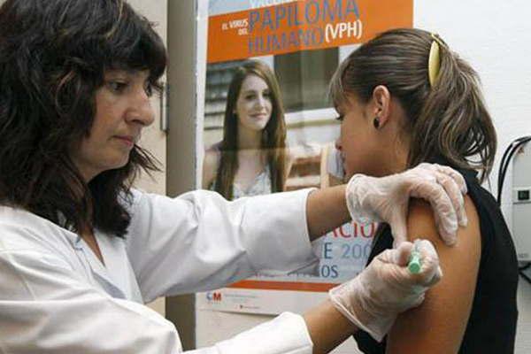 Valoran la aplicacioacuten de la vacuna contra el VPH a nintildeos