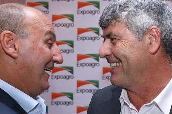 Con fuerte presencia santiaguentildea comenzoacute  Expoagro en San Nicolaacutes 