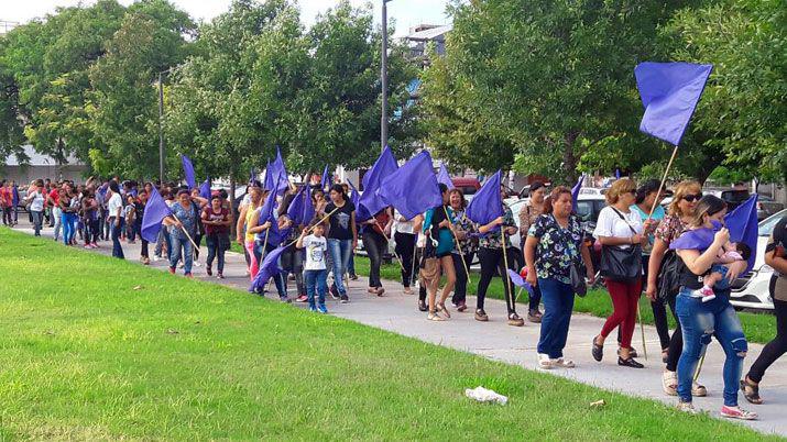 Mujeres santiaguentildeas participan de un acto en su honor