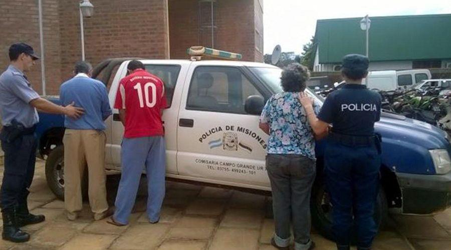 Adoptoacute a una hueacuterfana la violoacute durante 25 antildeos y tuvo 10 hijos con ella