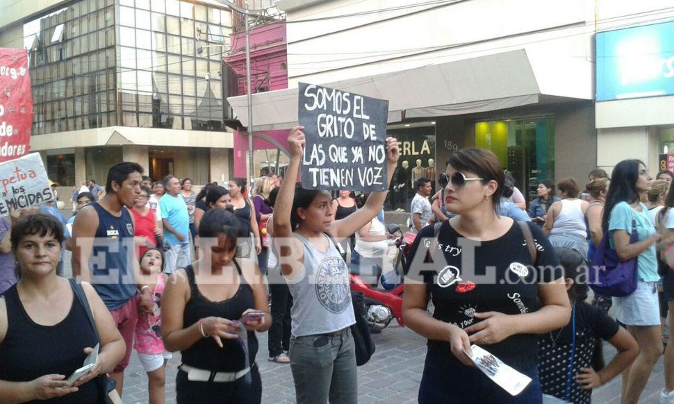 Miraacute las mejores fotos y videos de la marcha por el Diacutea Internacional de la Mujer
