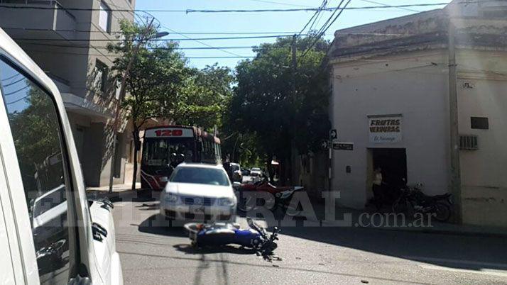 Un herido tras violento choque en esquina ceacutentrica