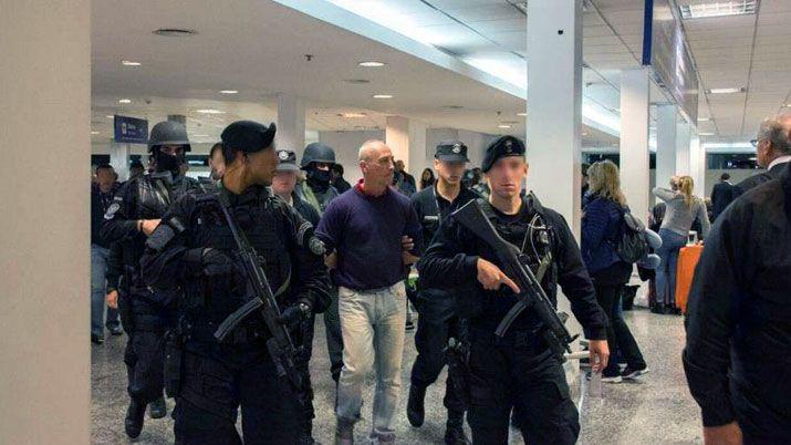 Extraditaron a un condenado por transportar cocaiacutena a Espantildea