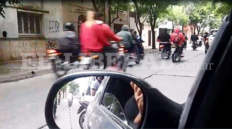 VIDEO- Motociclistas alteraron la calma de Santiago