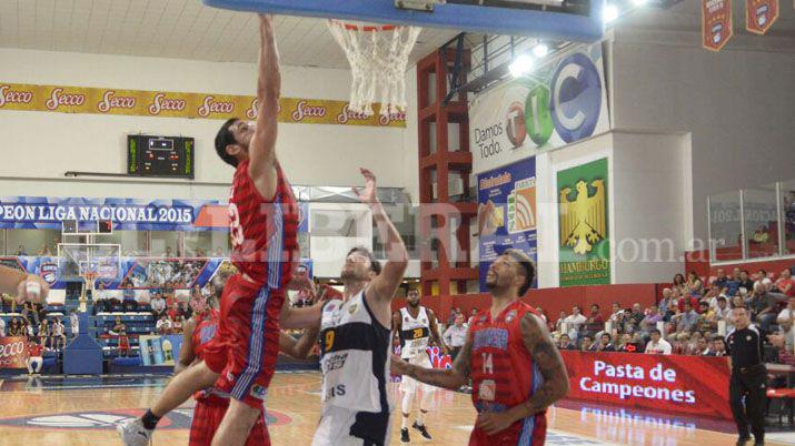 Quimsa de visitante enfrenta a Regatas