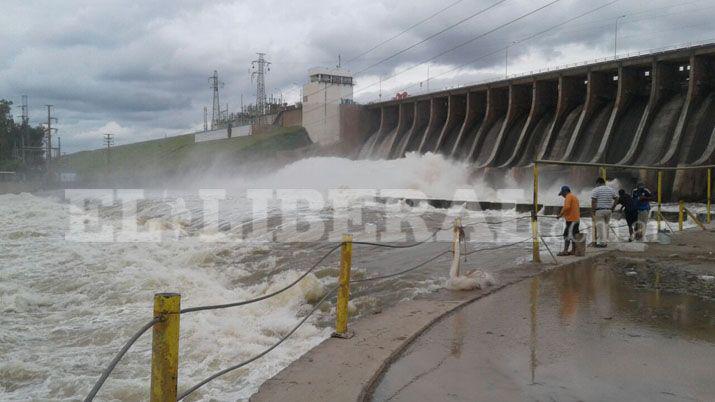 Aumentó el caudal de agua del Dique Frontal