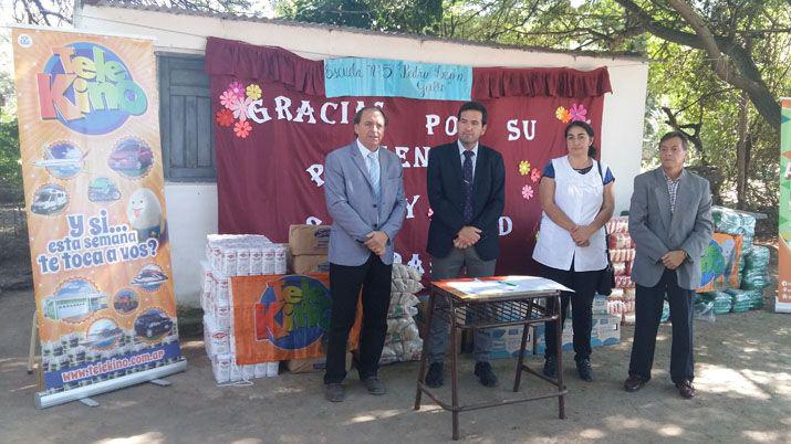 Ganador de Telekino donó mercadería a escuelas santiagueñas