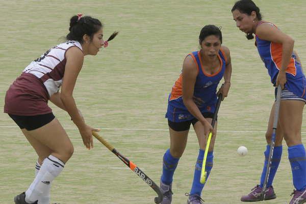 Sigue el Apertura de hockey en Lawn Tennis y Old Lions