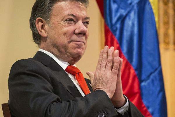 Santos dijo que el Papa llevaraacute a Colombia un mensaje de unidad