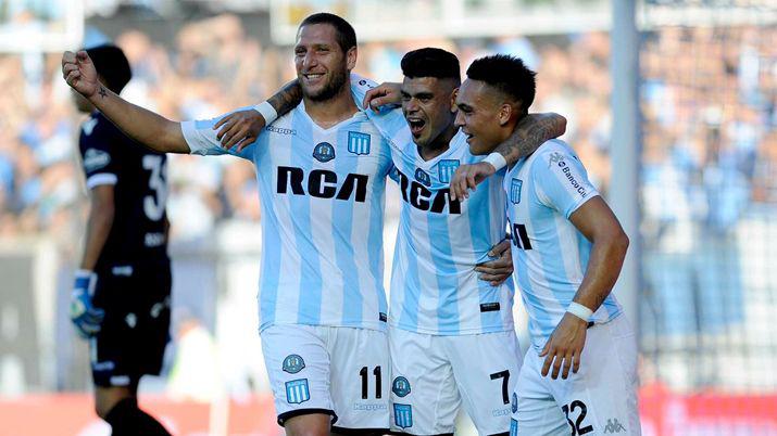 Racing arrasoacute con Lanuacutes desde el arranque