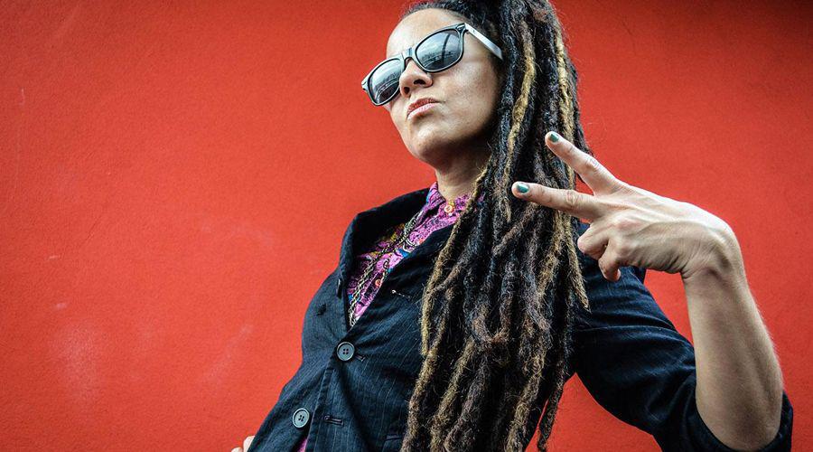 Miss Bolivia Maacuterama y Silvina Luna presentes en el Fan Zone del MotoGP