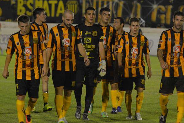 Postergariacutean el duelo ante Aconquija