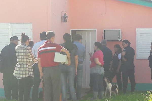 Secuestraron cabello quemado de la casa de los supuestos autores