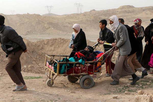 El hambre y la violencia cercan a  los habitantes del oeste de Mosul