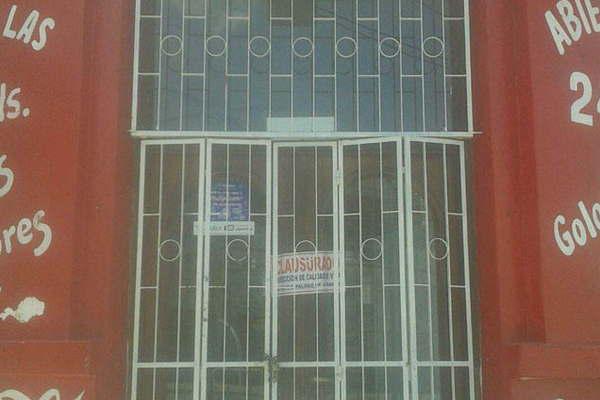 Clausuraron dos locales comerciales por vender bebidas alcohoacutelicas 