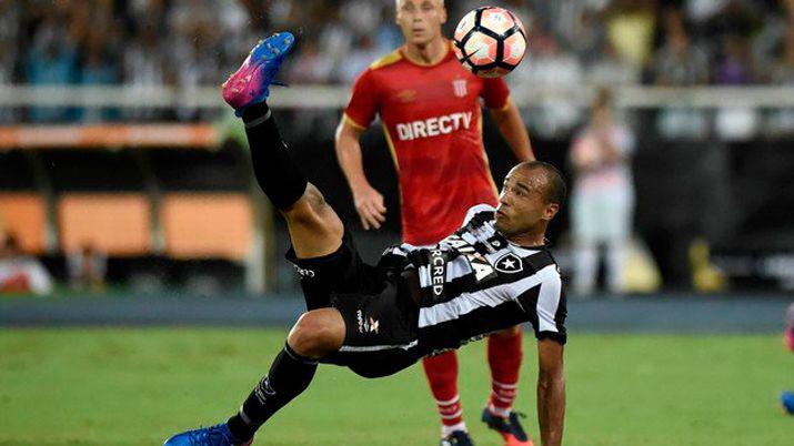 EN VIVO  Estudiantes arranca su suentildeo copero ante el Botafogo