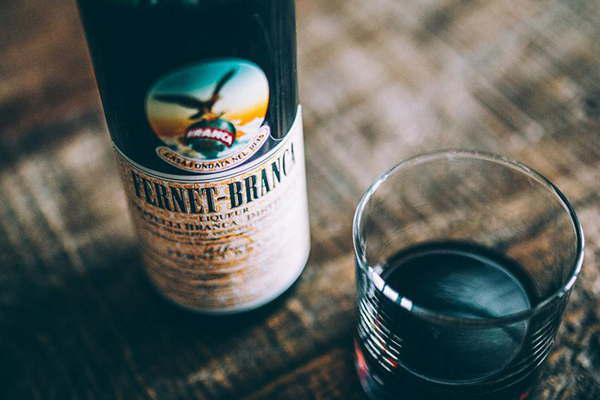 La compantildeiacutea Fratelli Branca desmintioacute rumor de desasbastecimiento de fernet