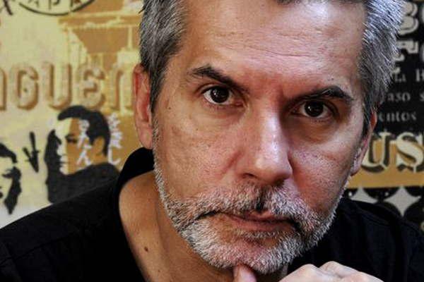 El bioacutegrafo del Indio aseguroacute que lo ve con  una tristeza atroz 