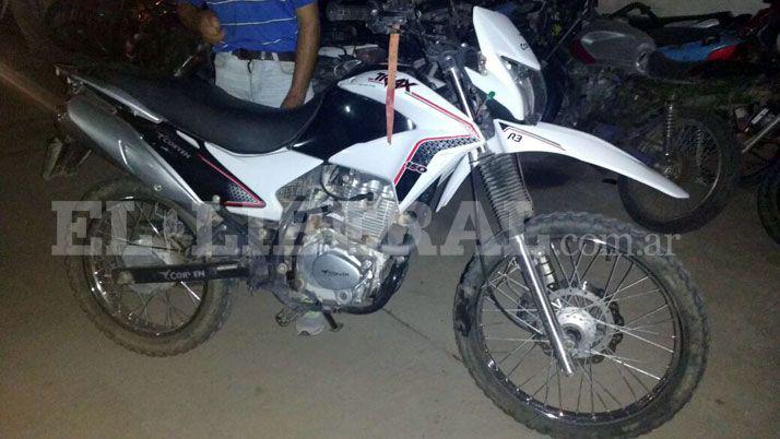 Friacuteas- dos detenidos infraganti cuando robaban una moto