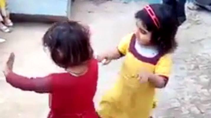VIDEO  Furor por dos nenas de Medio Oriente bailando guarachogger