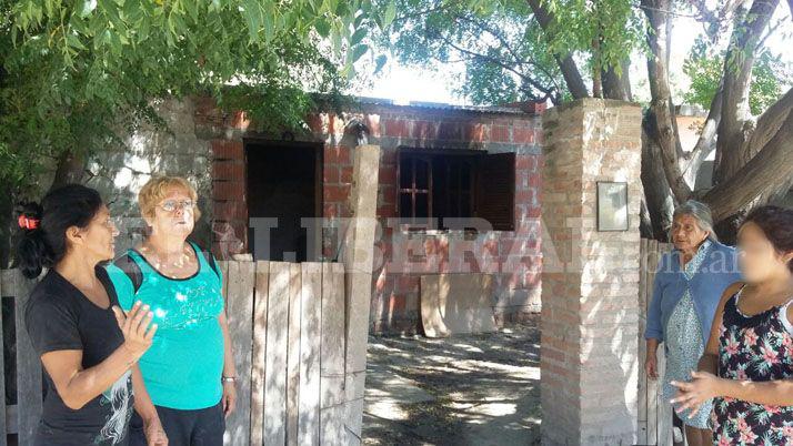 Denunció a su padre por abusarla y su tío le quemó la casa