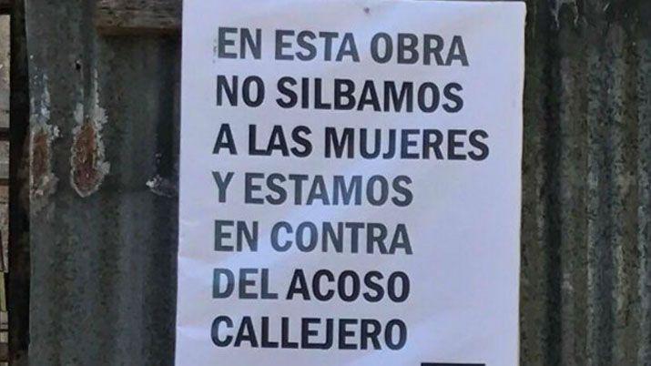 Los albantildeiles anti-acoso que son furor en las redes sociales