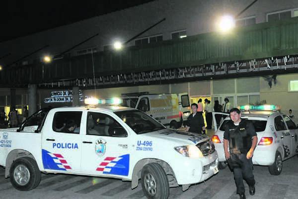 Sujeto que se atrincheroacute con su familia y amenazoacute con quemarla tragoacute dos hojas de afeitar