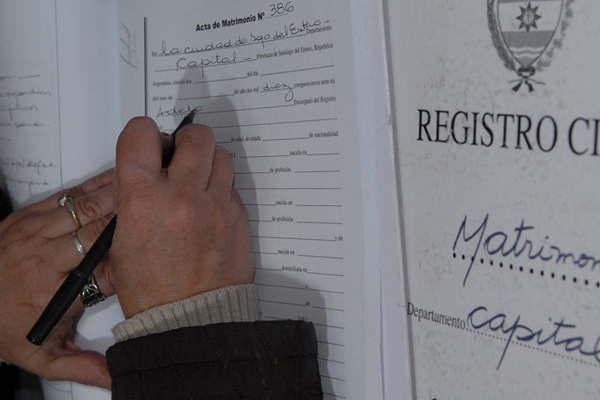 Es inferior el nuacutemero de matrimonios igualitarios