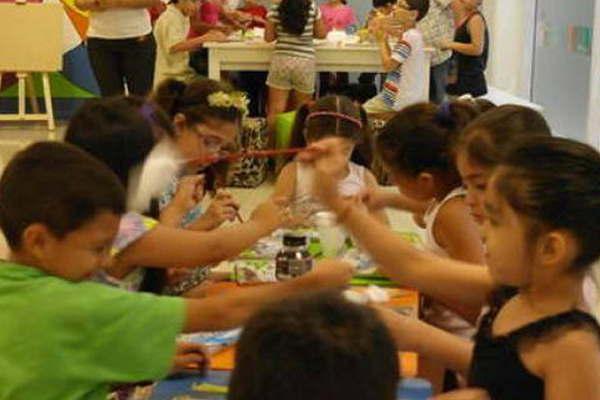 Ofreceraacuten un taller infantil por el Diacutea Mundial del aacuterbol