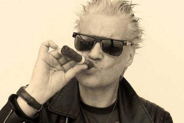 Petti le dio de nuevo al Indio Solari