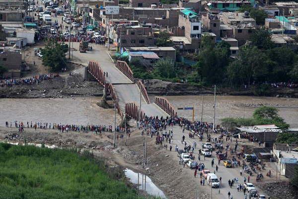 Sube a 75 el nuacutemero de muertos en las inundaciones en Peruacute que afecta a maacutes de la mitad del paiacutes