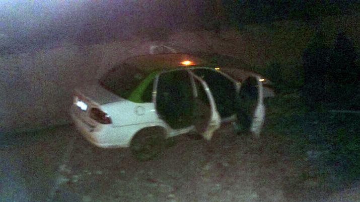 Tras brusca maniobra un remis terminoacute dentro de un desaguumle