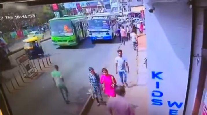 Video- Fue atropellado por un colectivo mientras miraba su celular