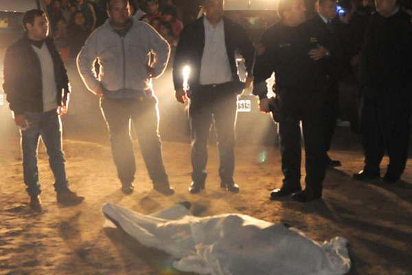 Peatoacuten perecioacute al ser arrollado por camioneta