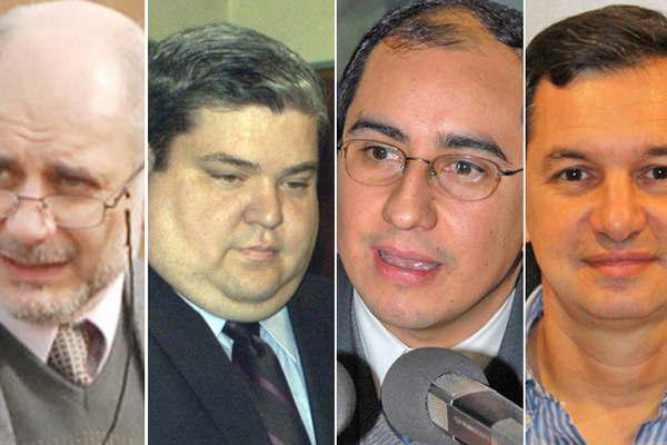Mauricio Macri debe elegir entre cuatro candidatos a dos jueces para Santiago