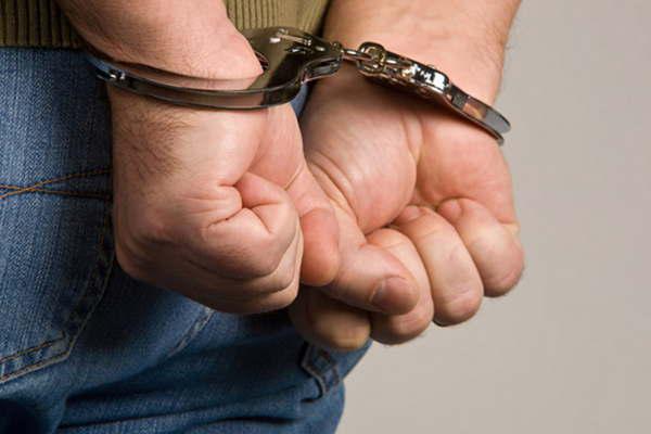 Detienen a un joven que amenazoacute de muerte a su ex pareja