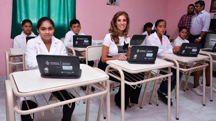 La Gobernadora inauguroacute refaccioacuten y ampliacioacuten de escuela de La Guanaca