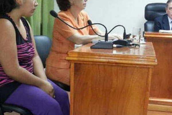 Estaacute acusada de asesinar a sus dos hijas y ahora iraacute a juicio 