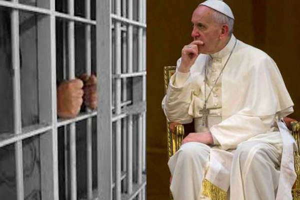 El papa Francisco dormiraacute la siesta en una caacutercel de Milaacuten 