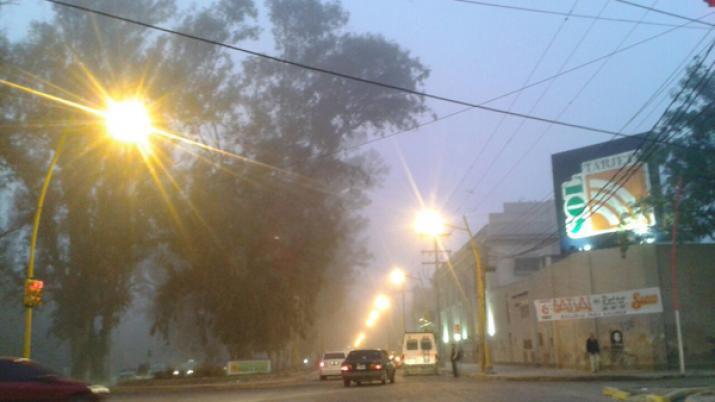 Los santiaguentildeos tendremos una jornada huacutemeda y otontildeal