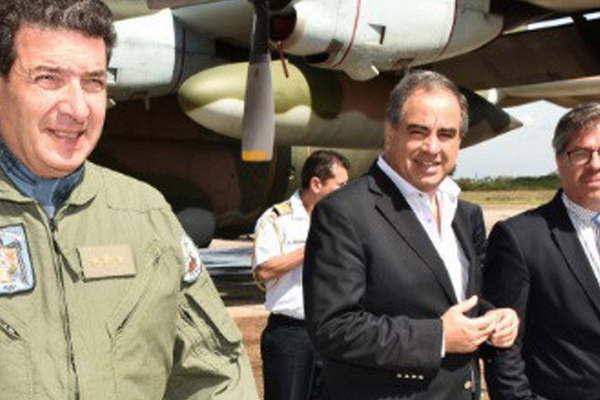 El Gobierno envioacute un avioacuten  con ayuda humanitaria a Peruacute